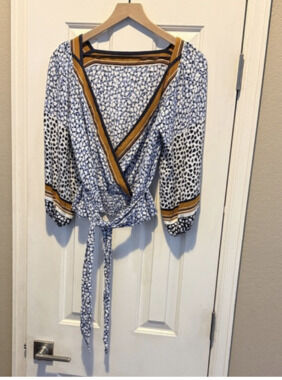 Maeve by Anthropologie Blue and Gold Women's Wrap Top